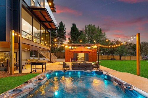 Blue Haven W/game Room, Hot Tub & Optional Boat Rental