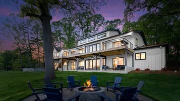 House, Multiple Beds (Fox Run w/Heated Pool & Optional Boat) | Terrace/patio