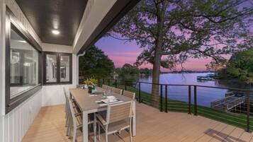 House, Berbilang Katil (Fox Run w/Heated Pool & Optional Boat) | Tempat makan luar