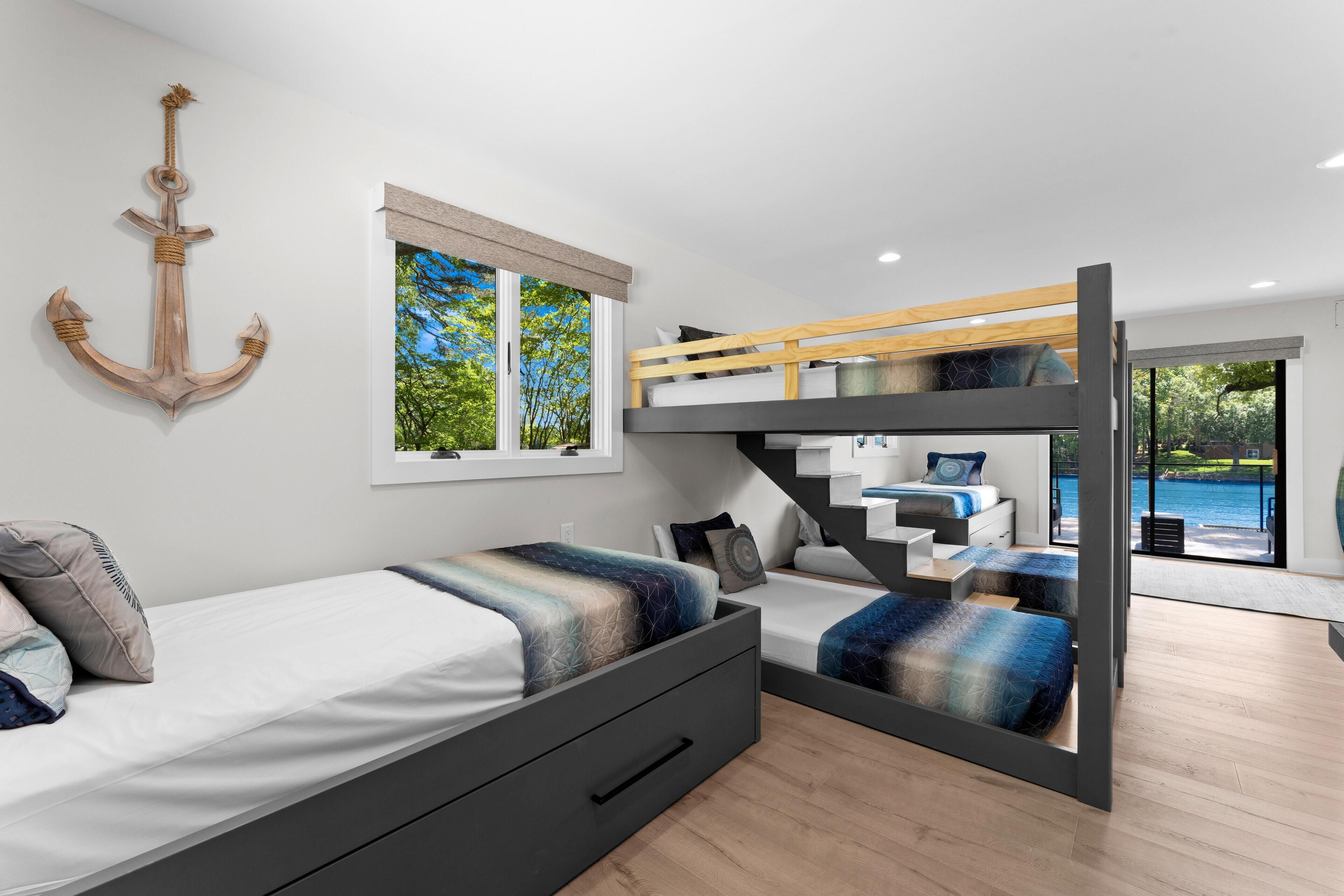 House, Multiple Beds (Fox Run w/Heated Pool & Optional Boat) | 5 bedrooms, travel cot, free WiFi, bed sheets