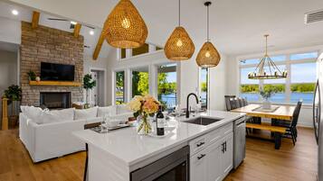 House, Multiple Beds (Hogan Crest) | Interior