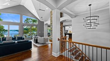 Rumah, Beberapa Tempat Tidur (Sunset on Ballycastle) | Area keluarga