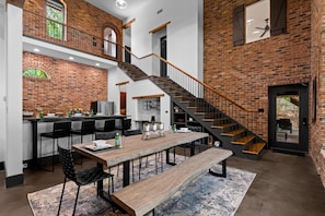House, Multiple Beds (Ambassador Ridge w/Optional Boat Rent) | Dining - Ambassador Ridge W/optional Boat Rental (Sherrills Ford)