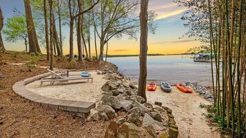 House, Multiple Beds (Paradise Peninsula) | Property grounds