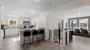 House, Multiple Beds (Hillstone Ridge) | Private kitchen | Oven, toaster