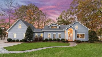 Rumah, Beberapa Tempat Tidur (Hillstone Ridge) | Eksterior