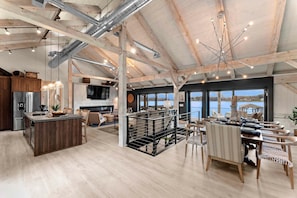 Ferienhaus, Mehrere Betten (Keenan Beach w/Beach, Heated Pool & G) | Speisen