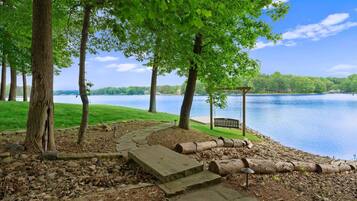 House, Multiple Beds (Grand Bay w/Hot Tub, 440' Shoreline &) | Property grounds