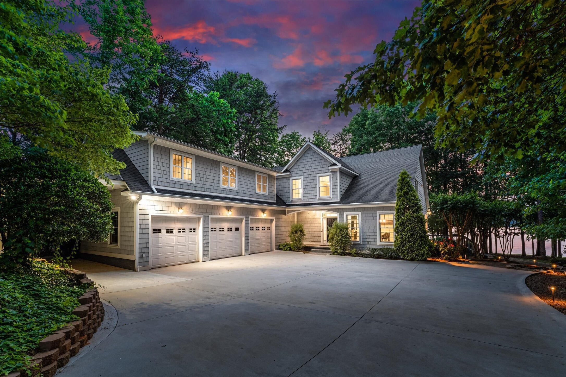 House, Multiple Beds (Grand Bay w/Hot Tub, 440' Shoreline &) | Exterior