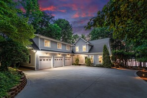 House, Multiple Beds (Grand Bay w/Hot Tub, 440' Shoreline &) | Exterior