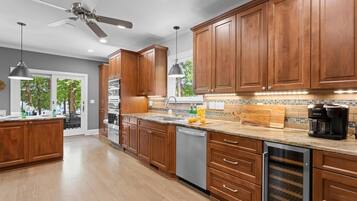 House, Multiple Beds (Grand Bay w/Hot Tub, 440' Shoreline &) | Private kitchen