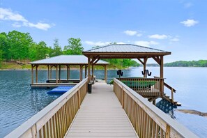 House, Multiple Beds (Grand Bay w/Hot Tub, 440' Shoreline &) | Property grounds - Grand Bay W/hot Tub, 440' Shoreline & Optional Boat Rental (Mooresville)