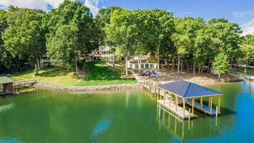 House, Multiple Beds (Kempton Cove) | Pool