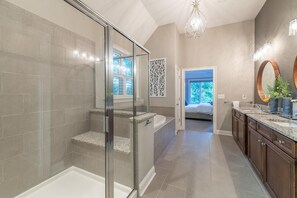 Maison, Plusieurs lits (Ruby Arrival) | Salle de bain