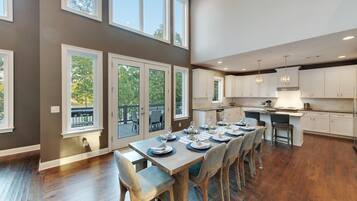 House, Multiple Beds (Ruby Arrival) | Dining