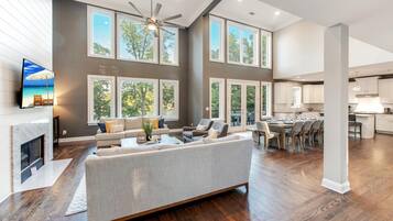 House, Multiple Beds (Ruby Arrival) | Living area