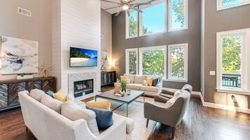 House, Multiple Beds (Ruby Arrival) | Living area