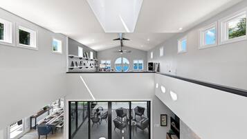 House, Multiple Beds (Strawpocket to Starboard) | Lobby