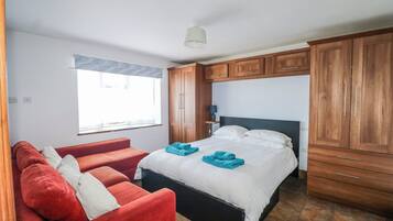 5 habitaciones, decoración personalizada y muebles diferentes