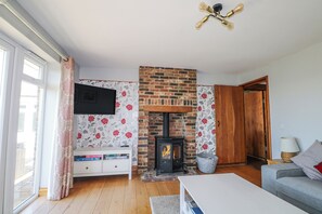 Cottage | Living area