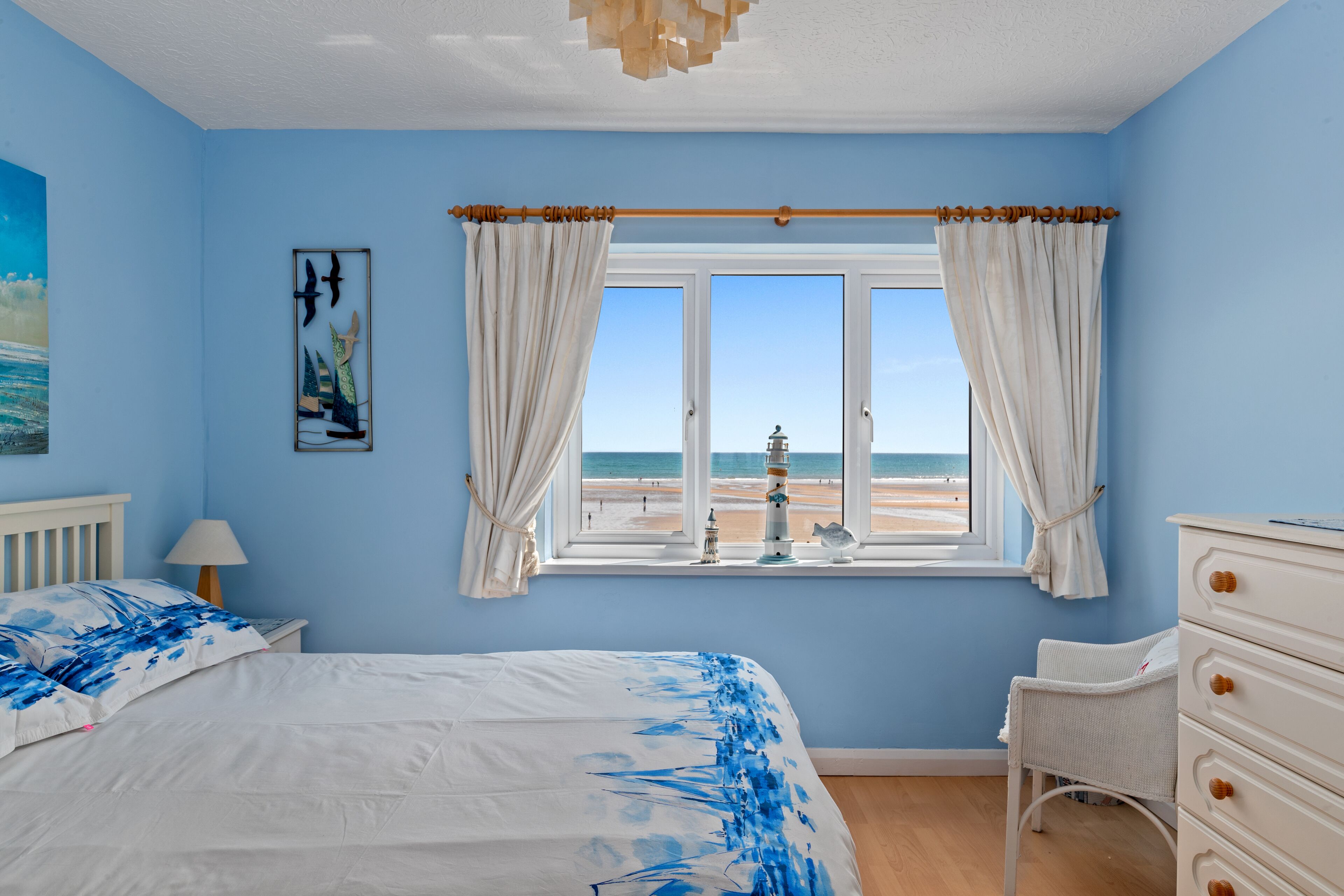 4 bedrooms, iron/ironing board, travel cot, free WiFi