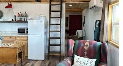 Hayfield Cabin 2, a place to get away from it all!
