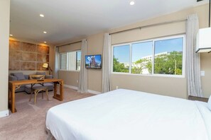 4 chambres, fer et planche à repasser, lit parapluie, Wi-Fi