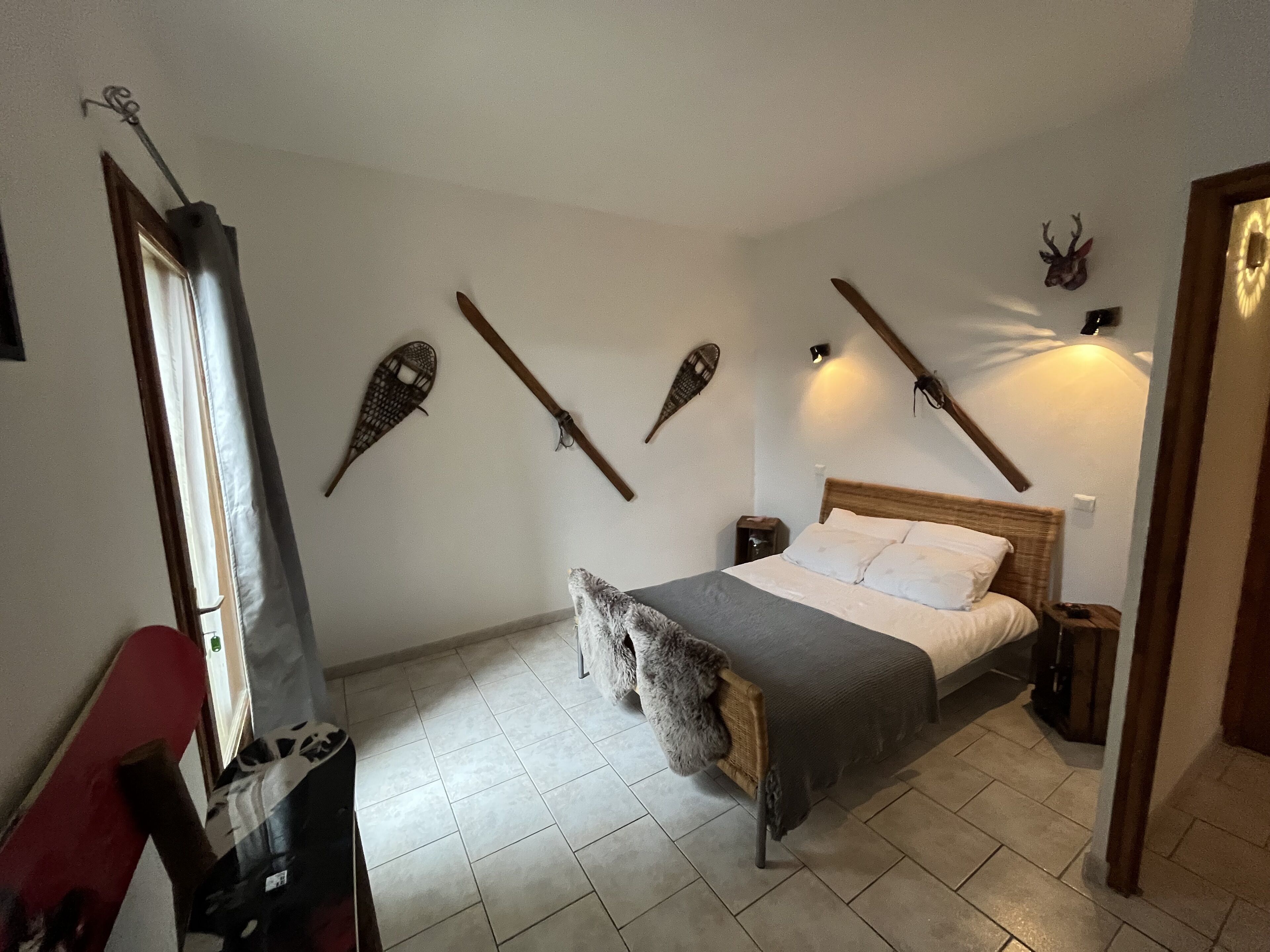 1 soverom, strykejern/-brett, reiseseng for barn og wi-fi (inkludert)