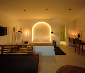 Red Soil Suite with Sea View - RyoLithos Suites (Santorini)