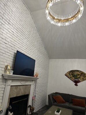 Smart TV, fireplace, video games, books