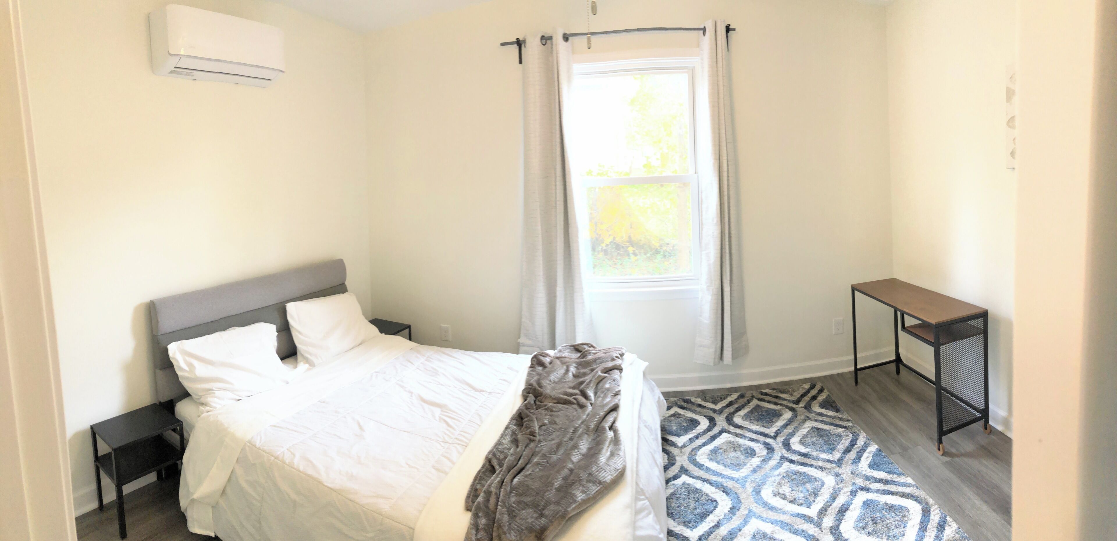 1 sovrum, skrivbord, strykjärn/strykbräda och gratis wi-fi