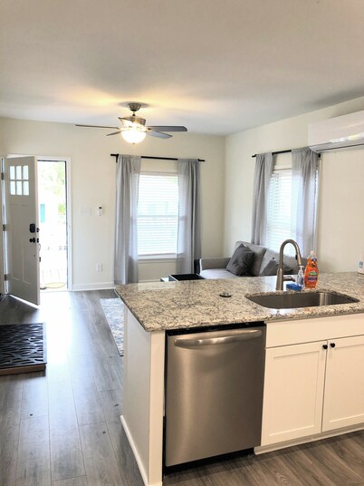 Lakewood/Lyon Park Renovated Cottage Near Duke 23B