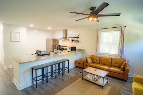 New & Clean 2 Bed Walltown Home.  Walk to Duke! A