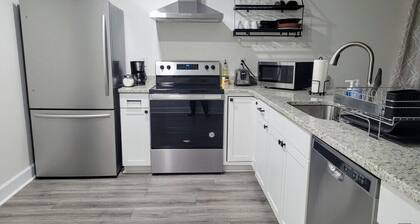 New & Clean 2 Bed Walltown Home. Walk to Duke! A