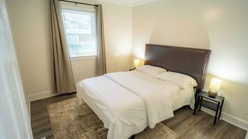 2 bedrooms, desk, iron/ironing board, free WiFi