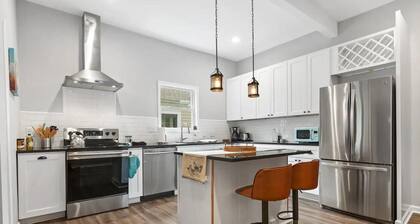 Recently Renovated Chic Durham Farmhouse