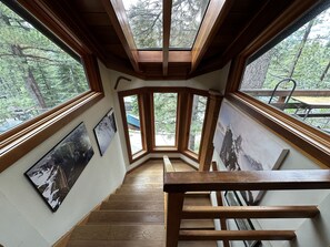 Interior - Palisades Tahoe View Home - 3 Br - 2Ba - Walk to Village - Bike to Lake Tahoe (Tahoe City)