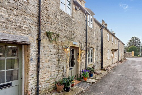 Characterful holiday cottage in the Cotswolds - Wren Cottage