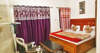 Beautifull stay home,Comfortable, walking Distance Nizamuddin Dargah and Markazz