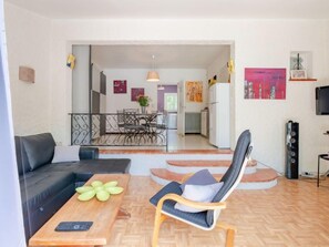 Télévision, cheminée