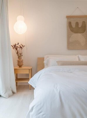 Room - Designer Home in Sag Harbor-Just 5 min to village! (Sag Harbor)