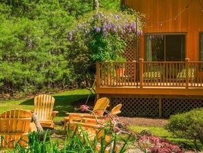 Terrace/patio - Designer Home in Sag Harbor-Just 5 min to village! (Sag Harbor)