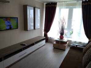 Smart TV, books - Wspolna 40 (Lublin)