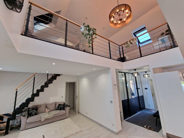 Interior - Villa Neuve Tout Confort et Extra Spacieuse Entièrement Climatisée (Villepinte)