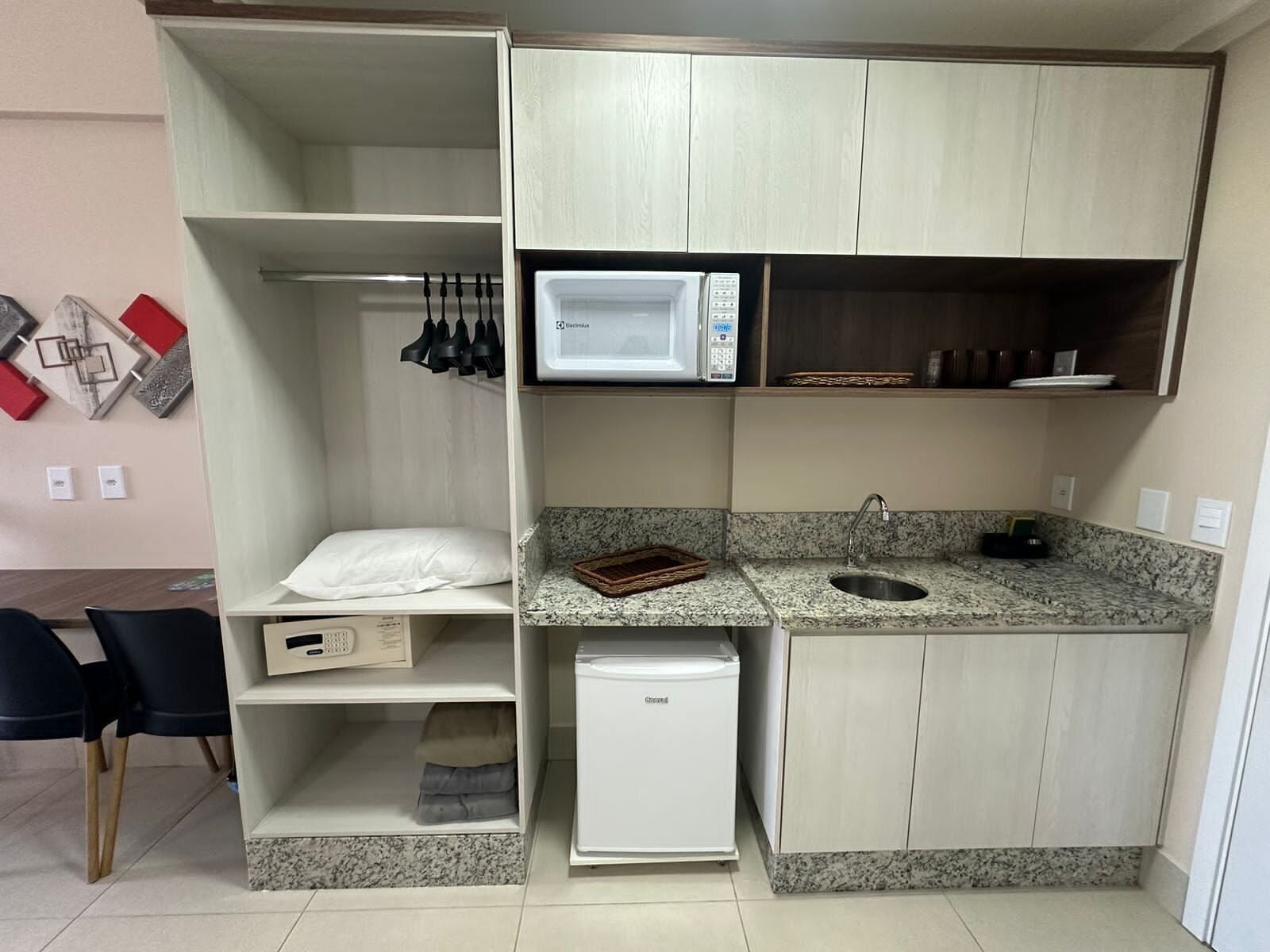 Suite | Interior