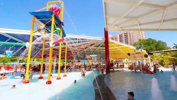 2 outdoor pools, a heated pool, open 8:00 AM to 10:00 PM, pool umbrellas