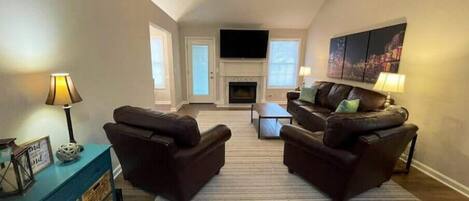 スマートテレビ、テレビゲーム、卓球台