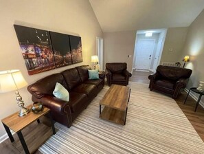 Smart TV, video games, ping pong - Music City Getaway (Goodlettsville)