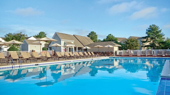 Indoor pool, outdoor pool