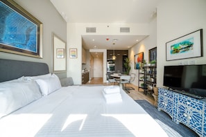 1 slaapkamer, een strijkplank/strijkijzer, gratis wifi, beddengoed